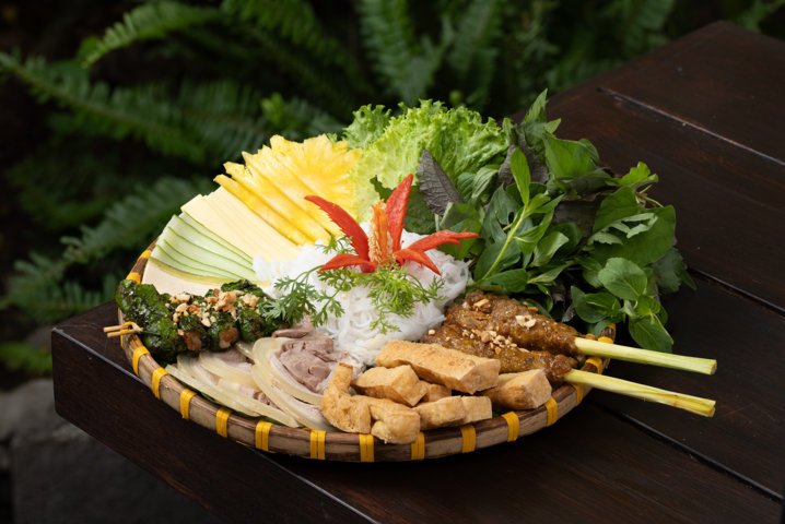 Well-known Phu Quoc restaurant offering island flavors and authentic BBQ.