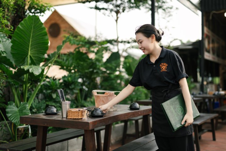 Grilled to perfection, loved by locals – your new favorite Phu Quoc spot.