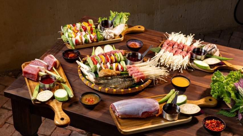 Từ du khách nước ngoài đến dân địa phương, ai cũng đánh giá đây là quán ăn ngon Phú Quốc đáng ghé lại nhiều lần.